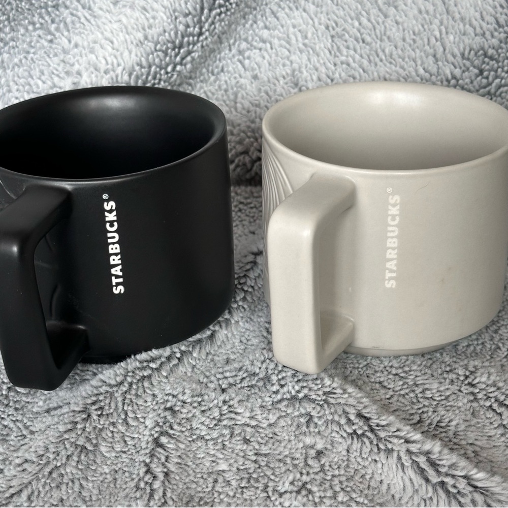 Starbucks 2019 Halloween Ceramic Mugs - Picture 2 of 15